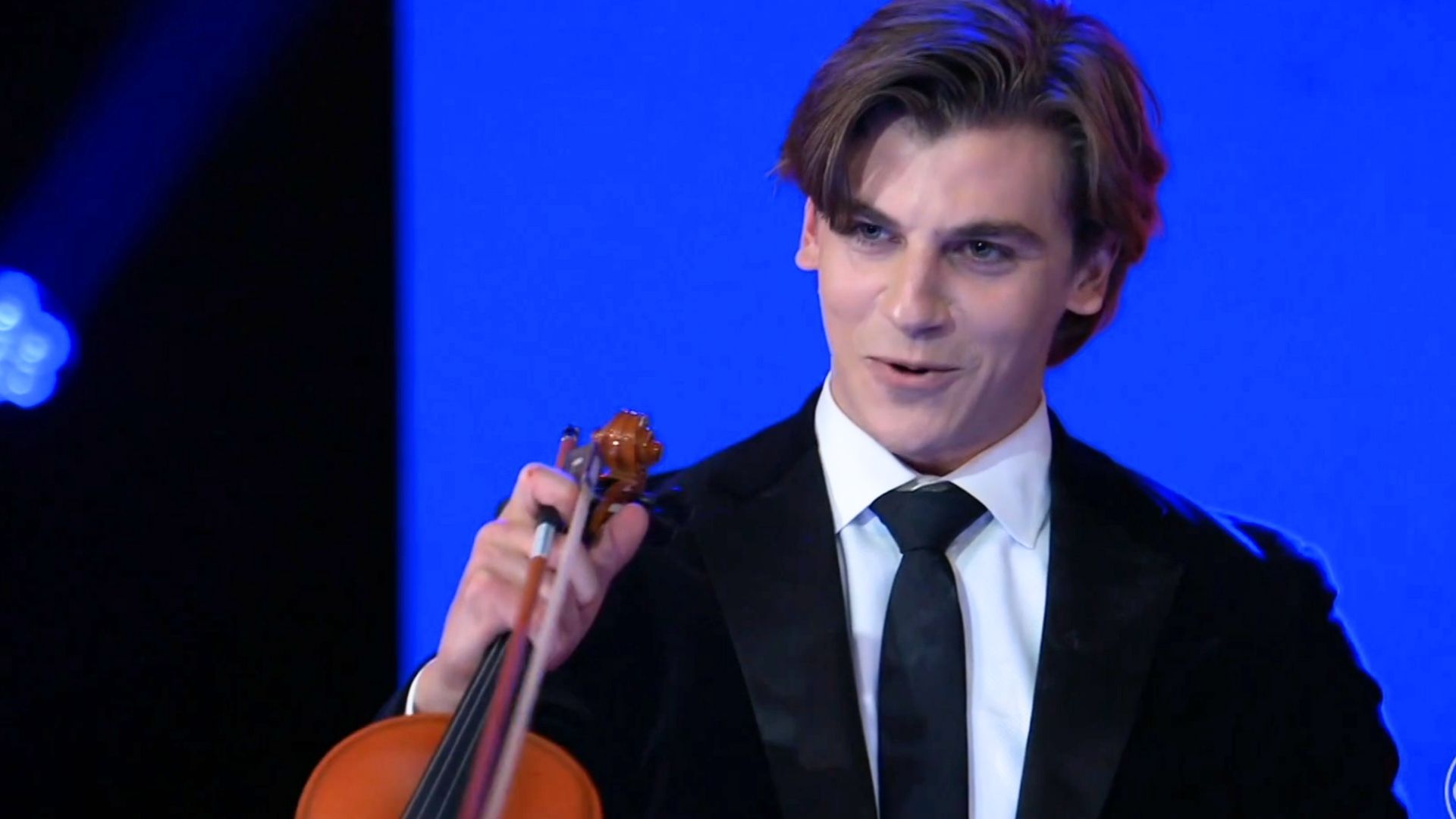 General Hospital&#039;s Gio had quite a moment up on stage | Image: ABC