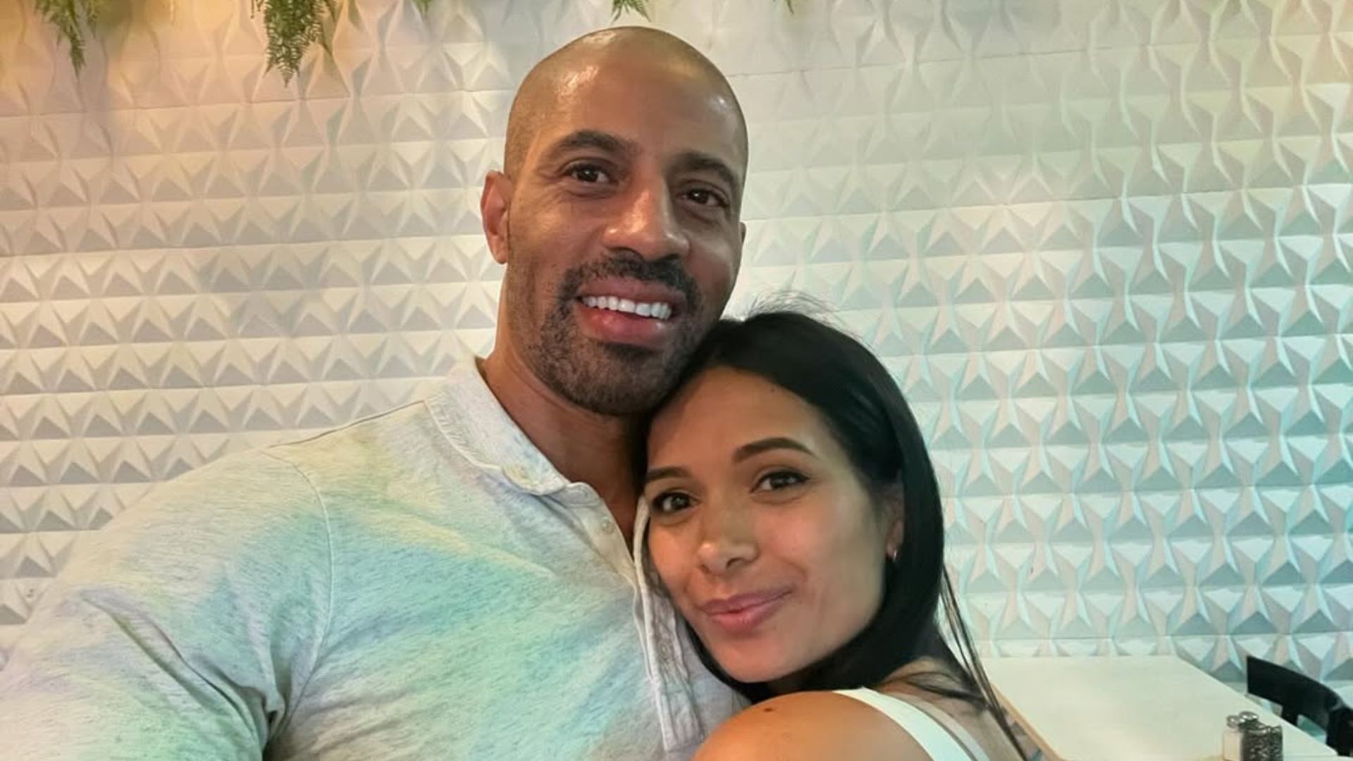 Jonathan and Ana from The Amazing Race Season 37 | Image via Instagram/ @ana_towns