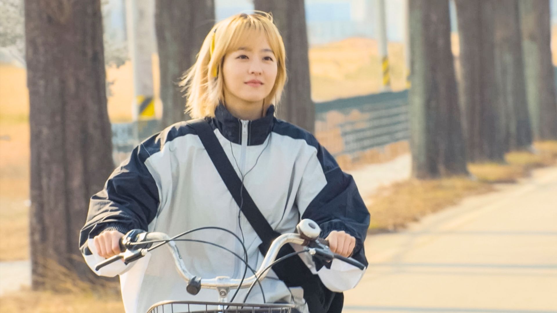 Park Bo-young in scene from Our Unwritten Seoul | Image via: Netflix