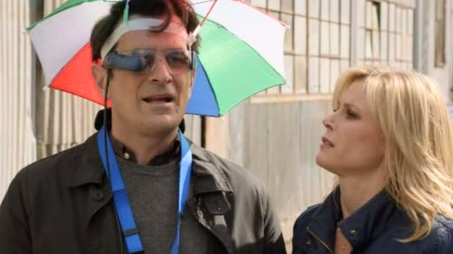 Julie Bowen and Ty Burrell in Modern Family (Image via ABC)