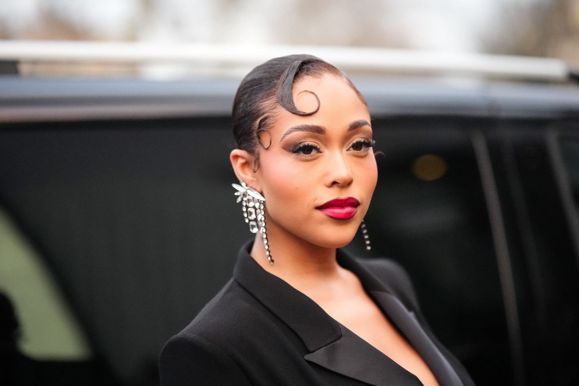 Street Style - Paris Fashion Week - Haute Couture Spring/Summer 2024 - Day Three - Source: Getty