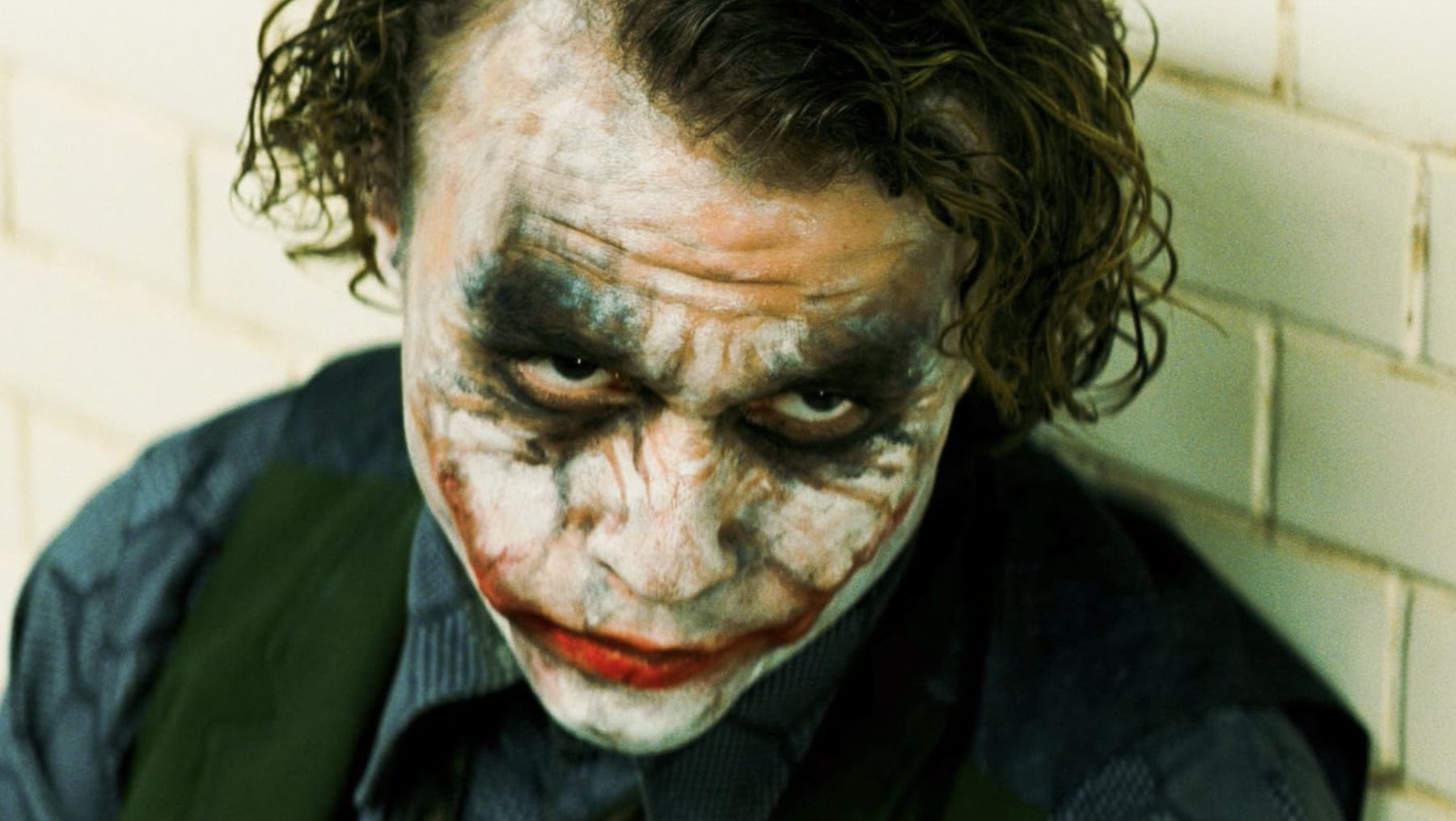 The Dark Knight (Image via Warner Bros)