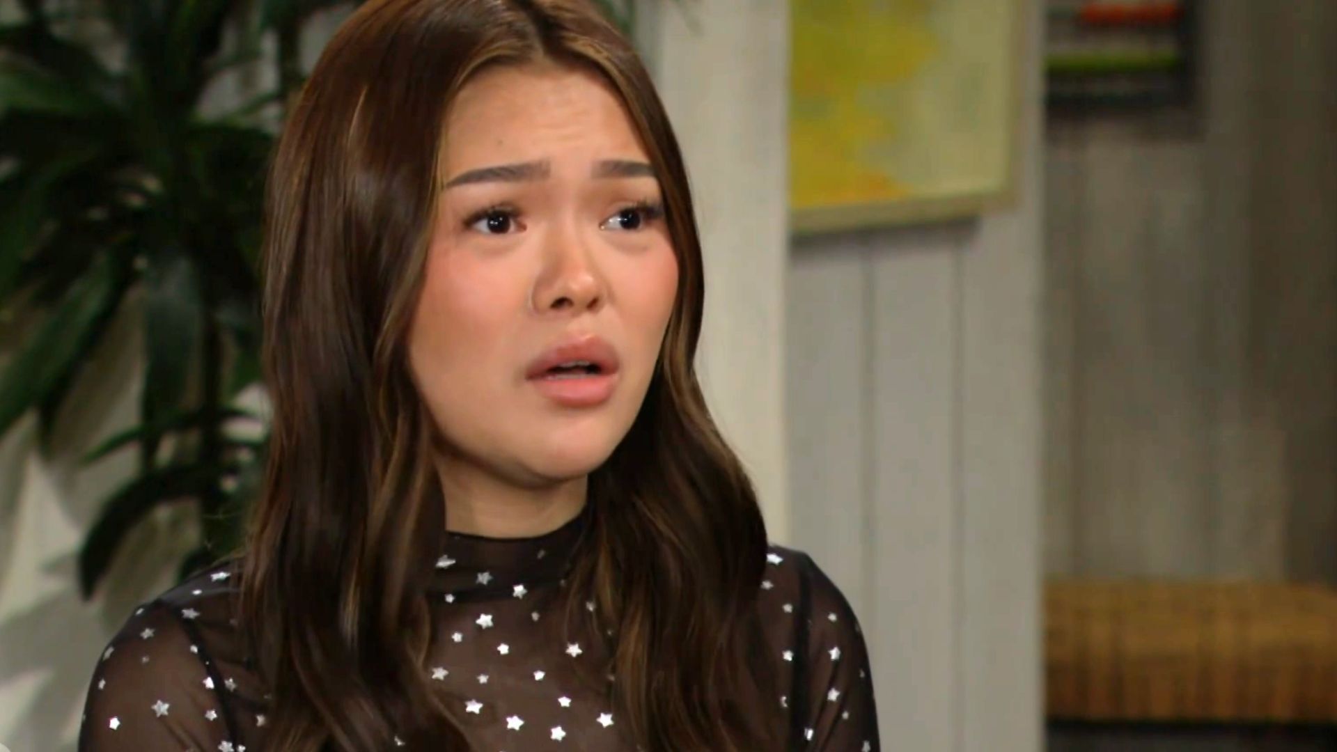 Luna pleads with Finn on The Bold and the Beautiful | Image: CBS