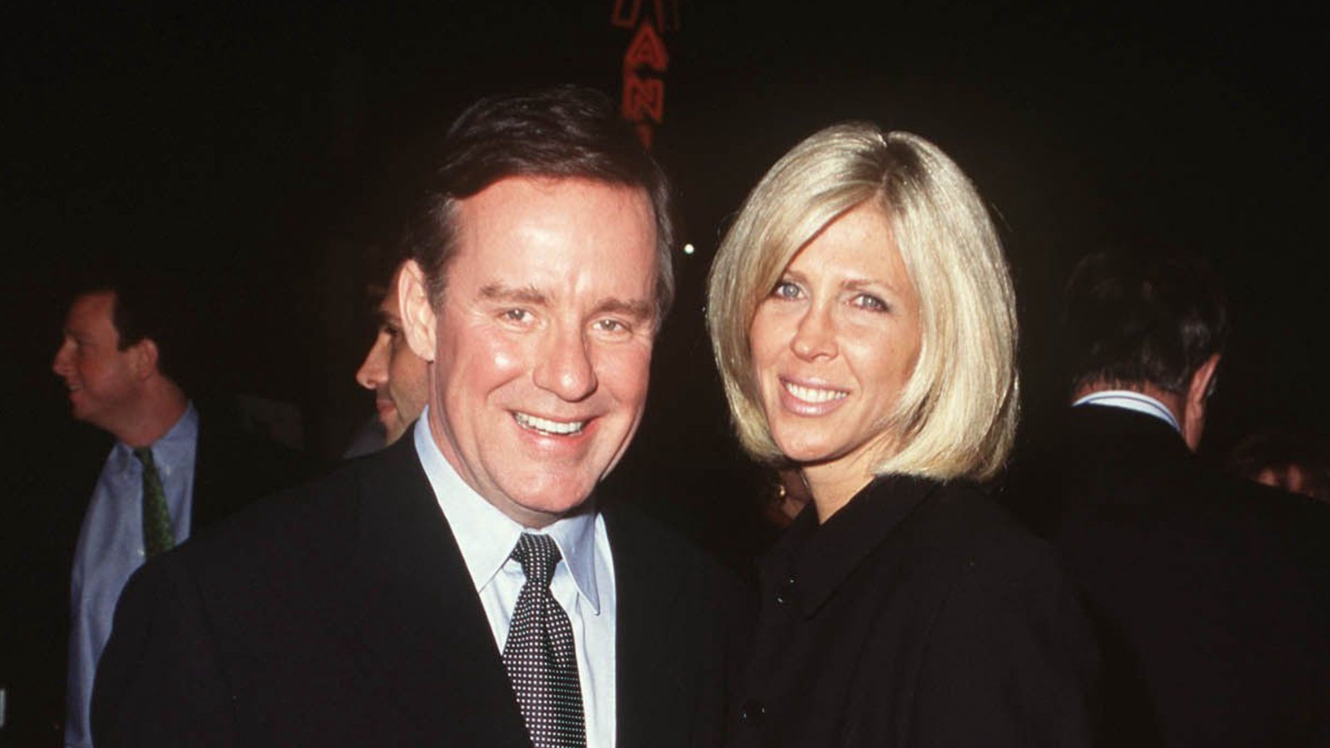 Phil Hartman &amp; Wife in California- Source- Getty images
