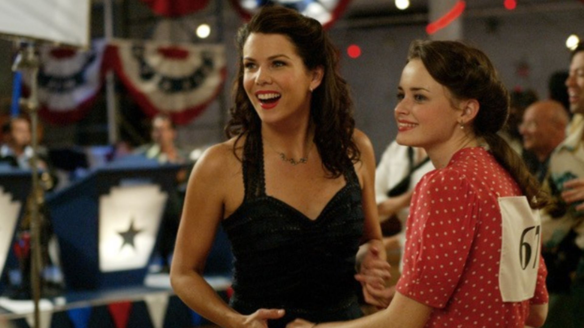 Rory and Lorelai from Gilmore Girls (Via. gilmoregirls / instagram)