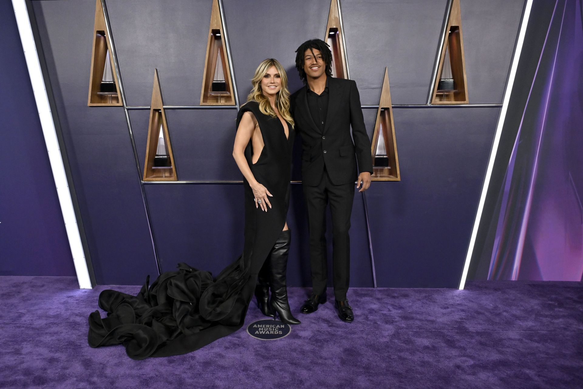 2025 American Music Awards - Arrivals - Source: Getty