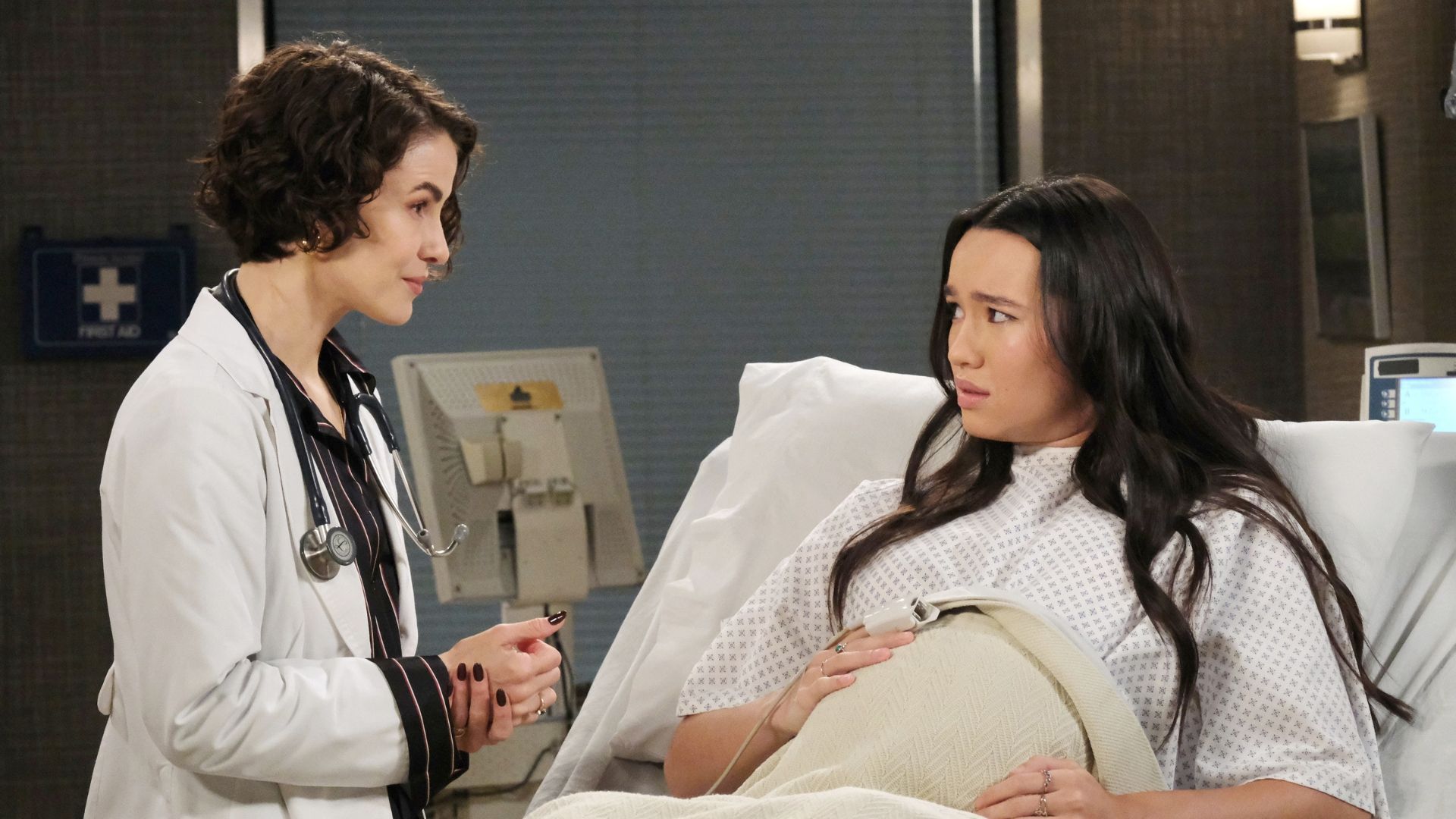 Sophia went into labor before high school graduation on Days of our Lives | Image: JPI