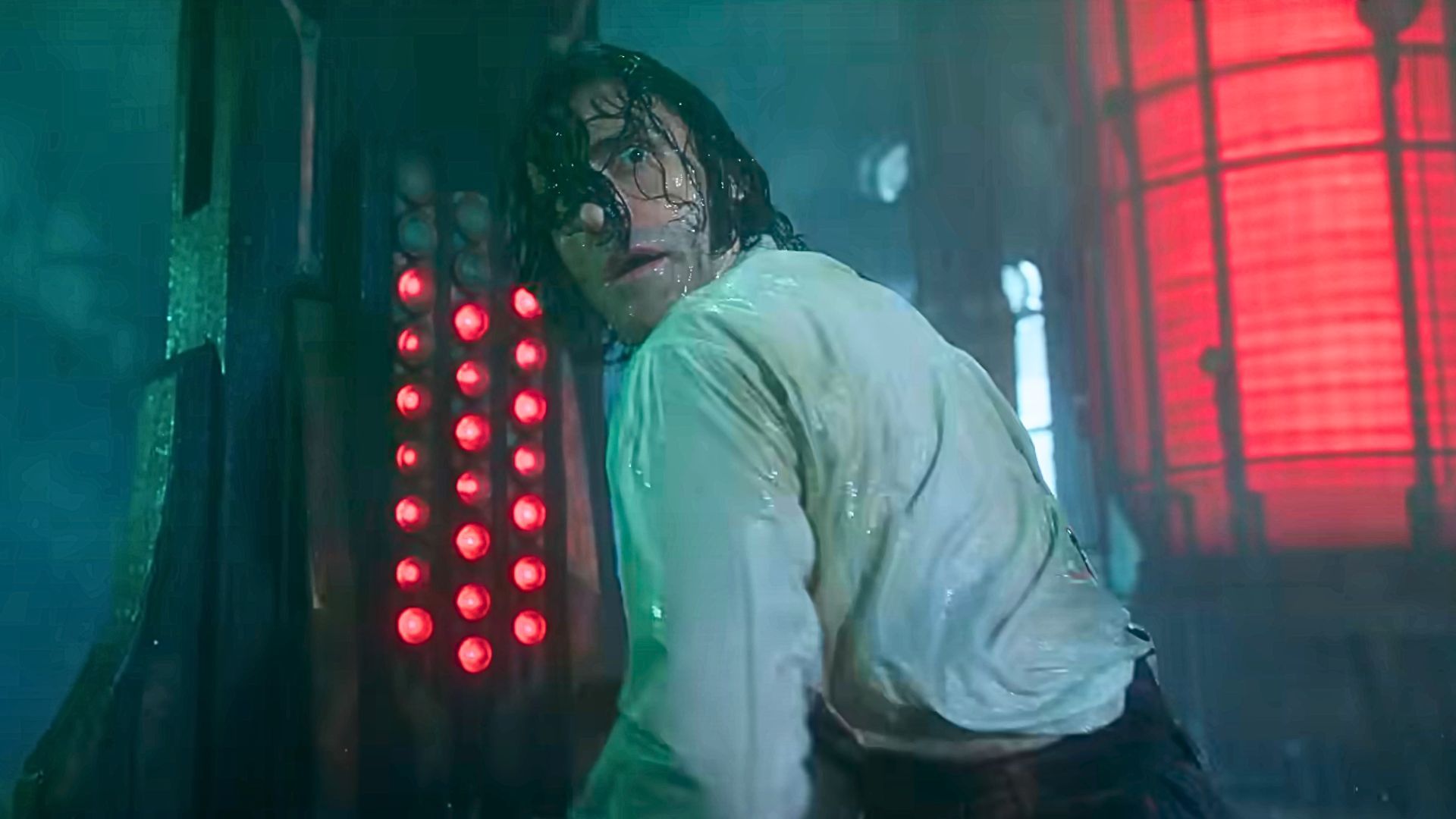 Oscar Issac as Victor in Frankenstein (Image via Netflix)