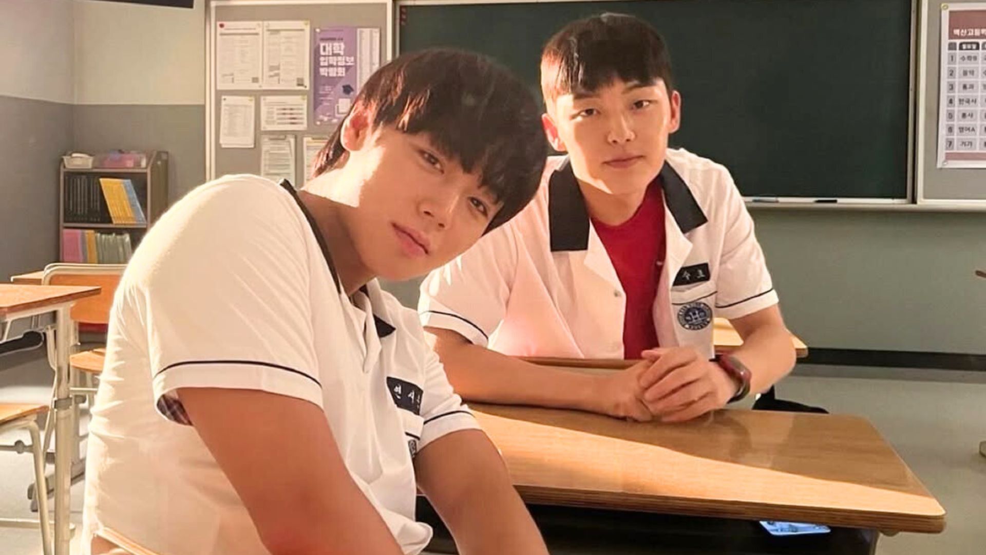 Park Ji-hun and Choi Hyun-wook in Weak Hero Class | Image via Instagram: _choiiii__