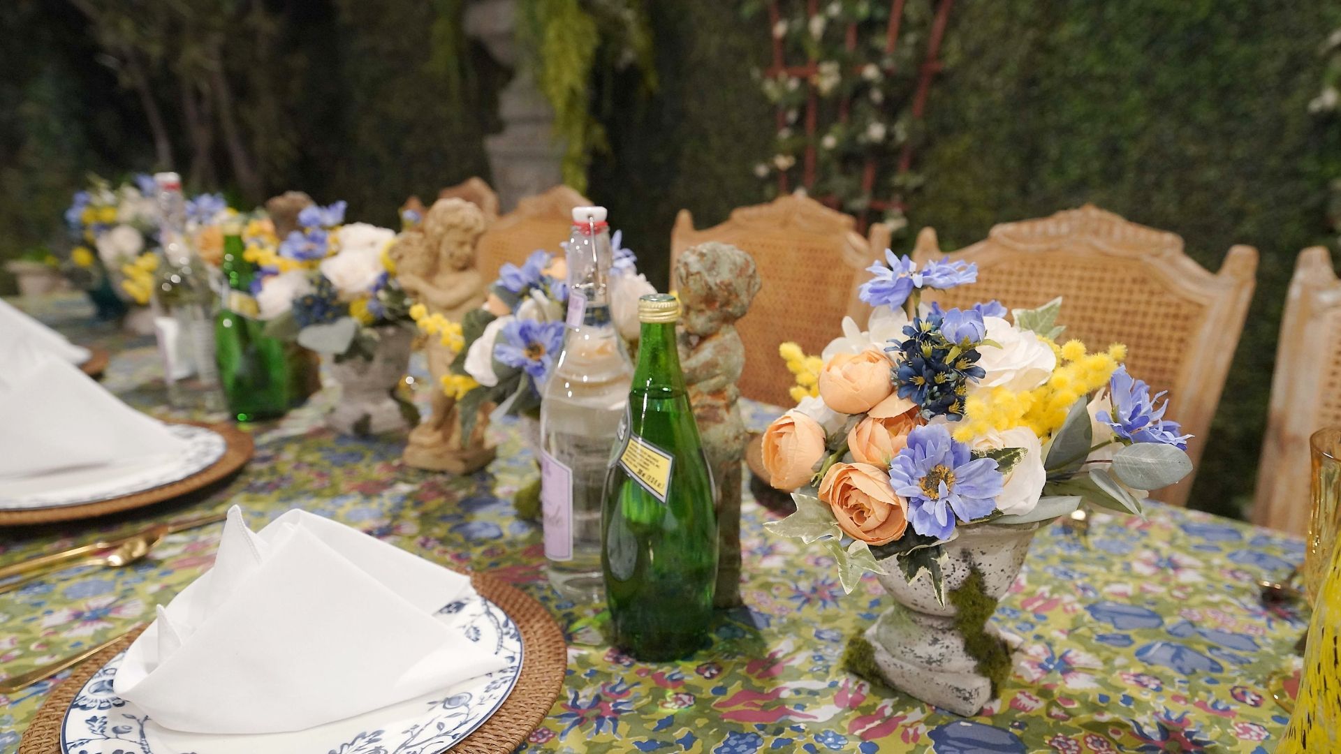 The dining table at Aristotle&#039;s buffet on Y&amp;R | Image: JPI