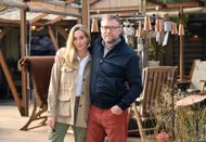 Guy Ritchie (R) (Image via Getty)