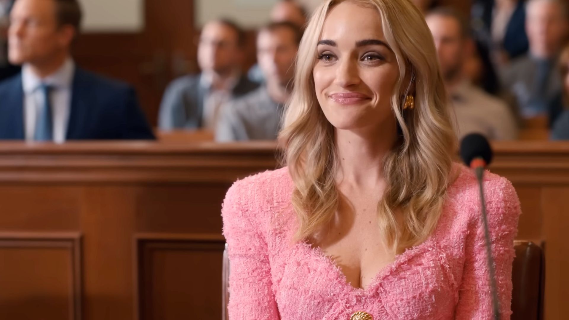 Brianne Howey in Ginny and Georgia | Image via Netflix