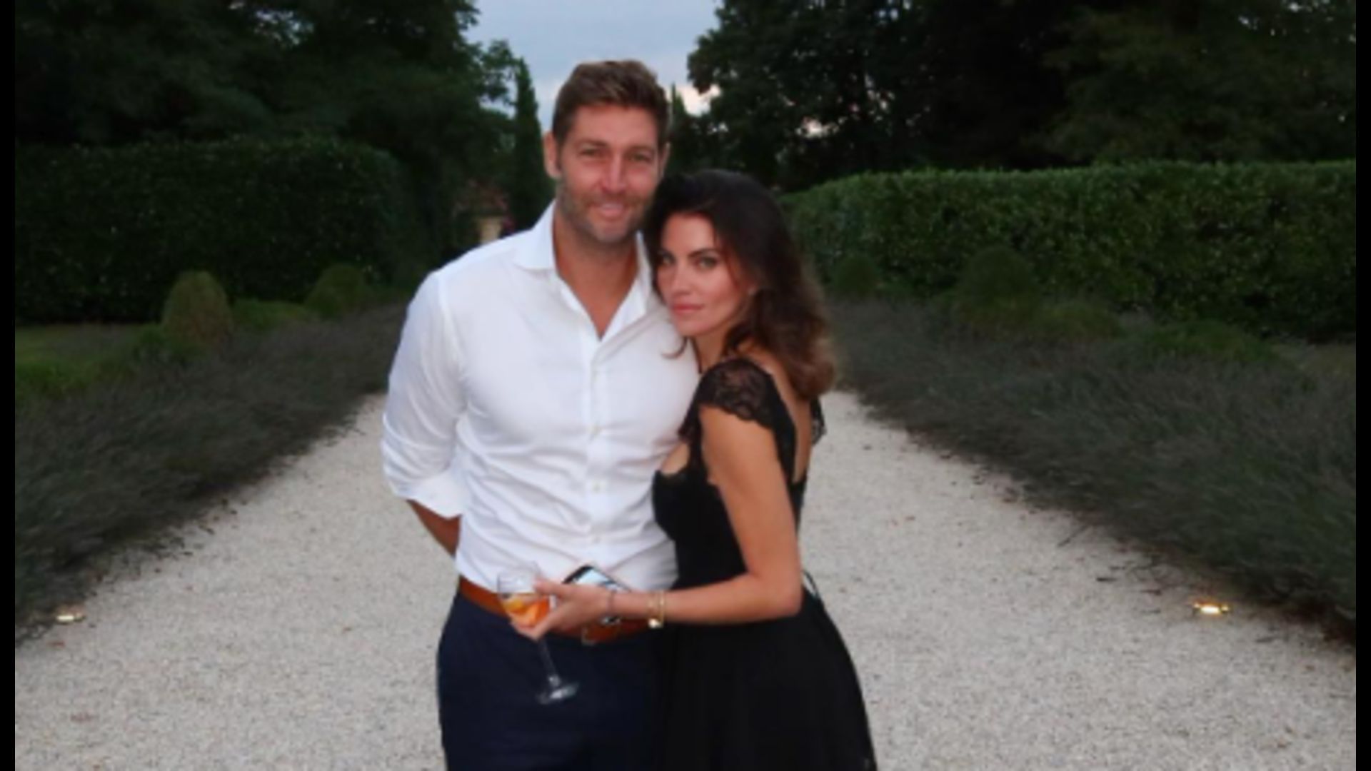 Samantha Robertson is engaged to Jay Cutler (Image Via Instagram/@samanthajrobertson)