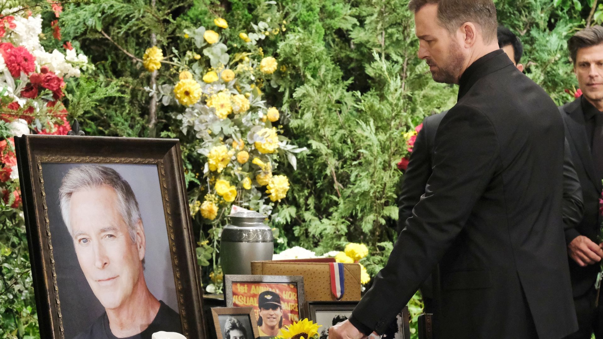 Eric Martsolf as Brady saying goodbye to his father on Days of our Lives | Image: JPI