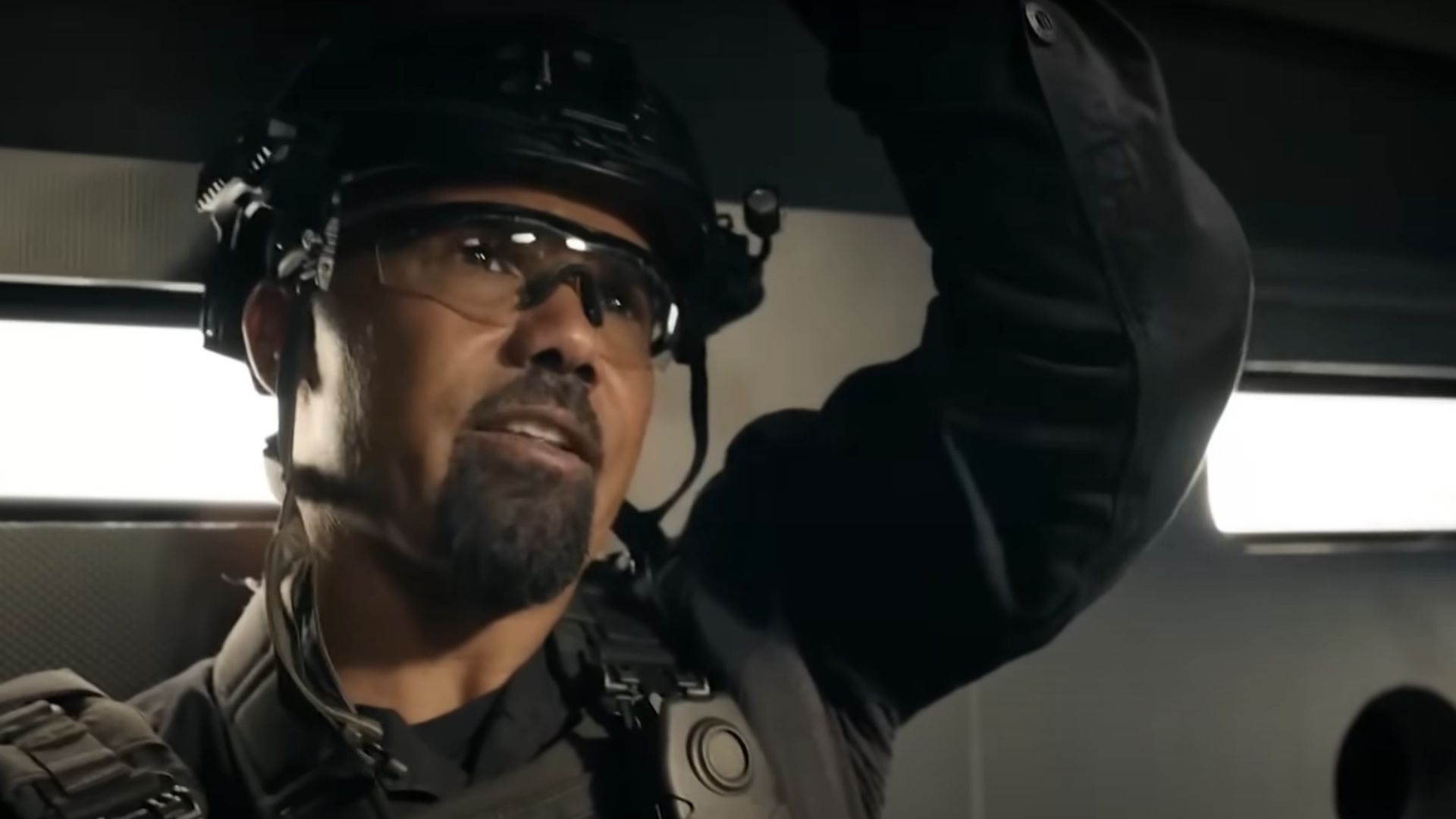 S.W.A.T. Exiles producer reveals if the original S.W.A.T. cast members will appear in the spin-off (Image via YouTube/ Sony Pictures Television)