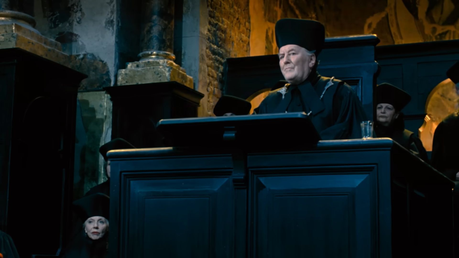 Actor Robert Hardy as Fudge in Harry Potter and the Order of the Phoenix | Image VIa: Harry Potter