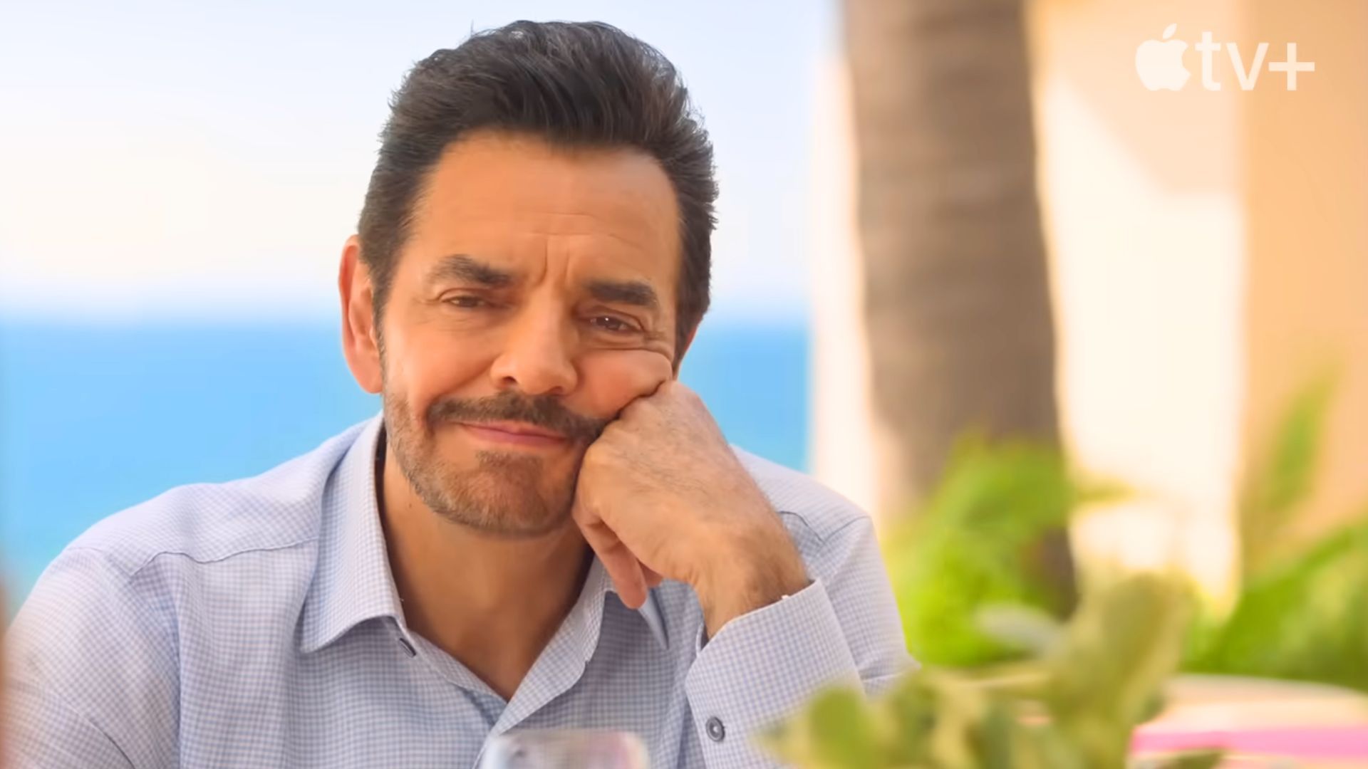 Eugenio Derbez in Acapulco | Image via YouTube/Apple TV