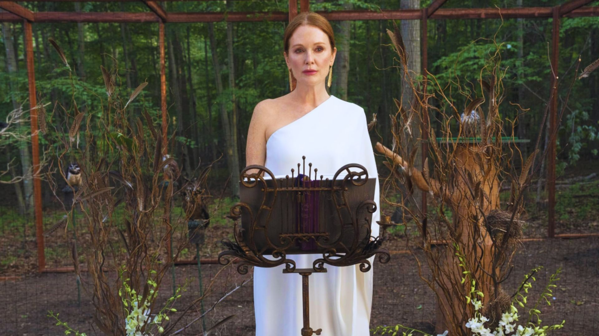 Julianne Moore in Sirens (Image via Netflix)