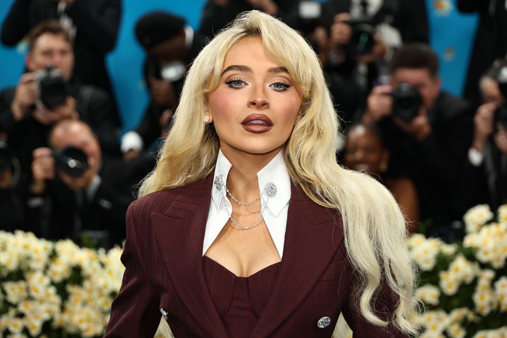 Sabrina Carpenter adds retro flair to BST Hyde Park with “It’s Raining Men” cover