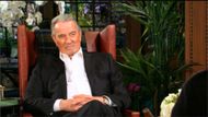 Victor (Eric Braeden) shared a nice moment with Victoria on The Young and the Restless | Image: CBS