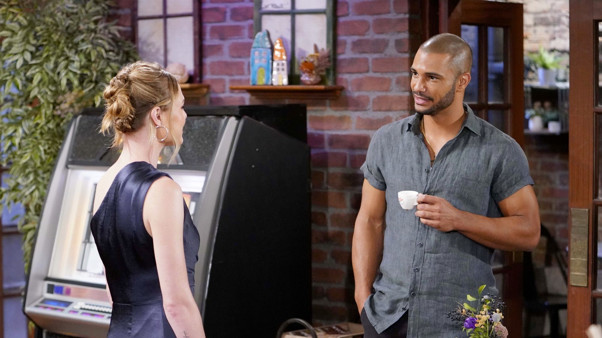 Y&amp;R&#039;s Claire talks to Holden at Crimson Lights | Image: JPI