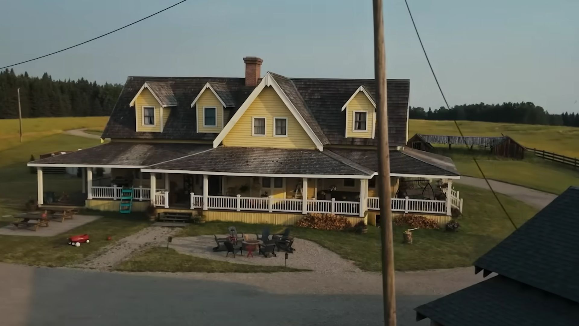 The Walter House (Screenshot from YouTube/@Netflix)