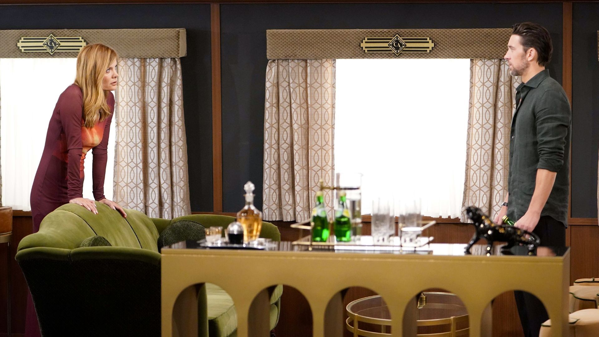 Cane and Phyllis on the train car on The Young and the Restless | Image: JPI