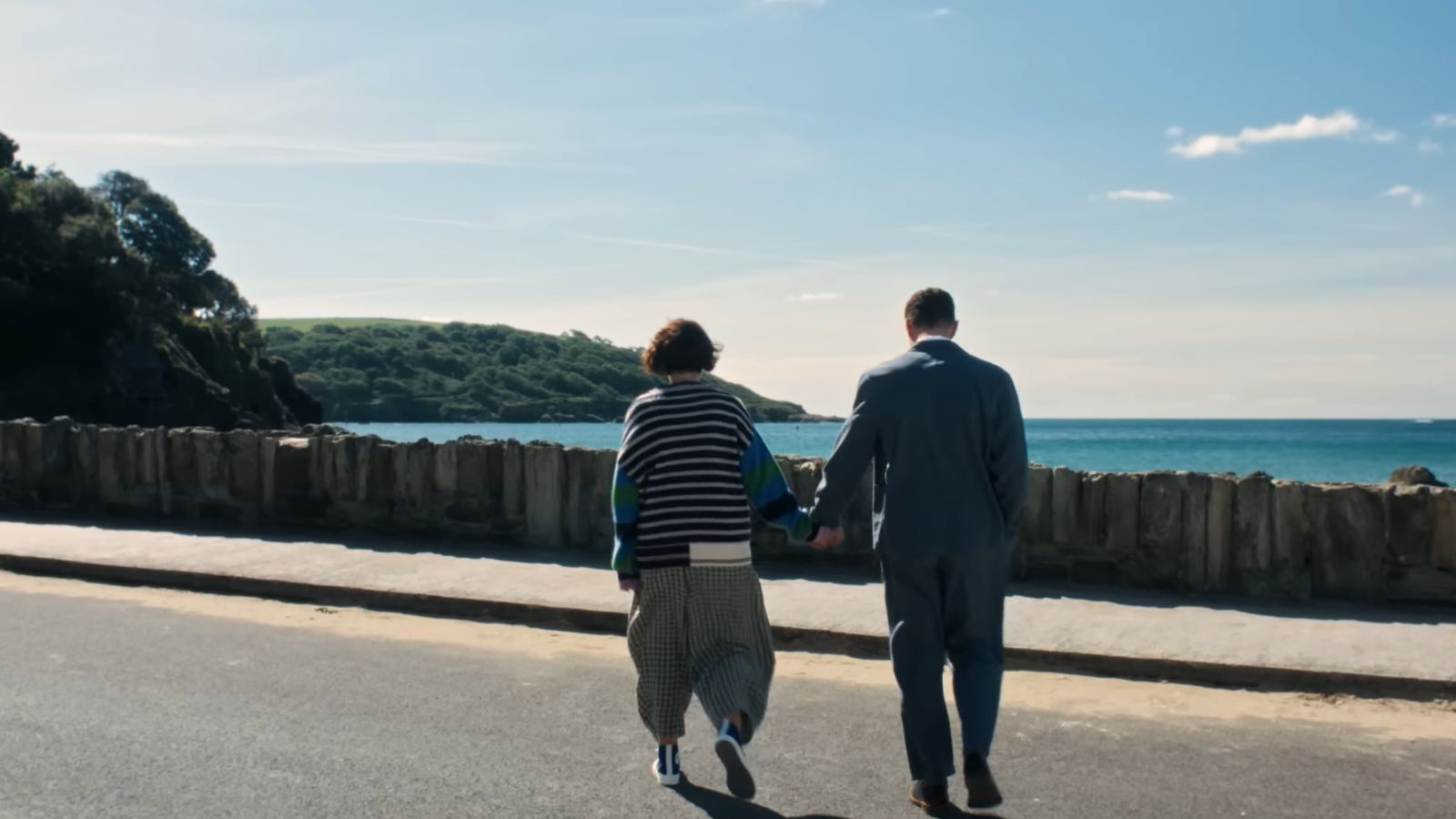 Still from The Roses (Image via YouTube /@searchlightpictures)