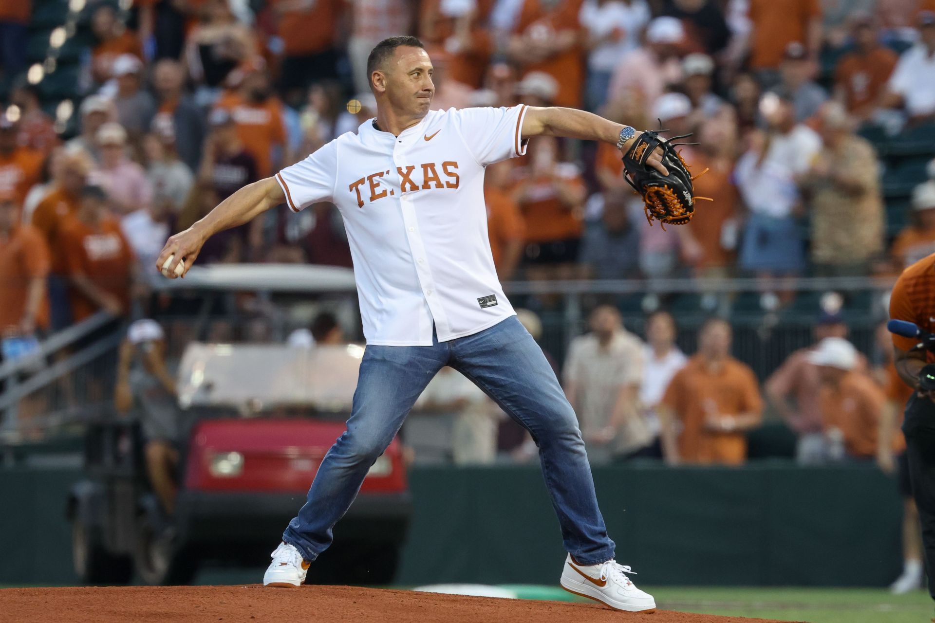 iSarkisianSt COLLEGE BASEBALL: APR 25 Texas A&amp;M at Texas - Source: Getty