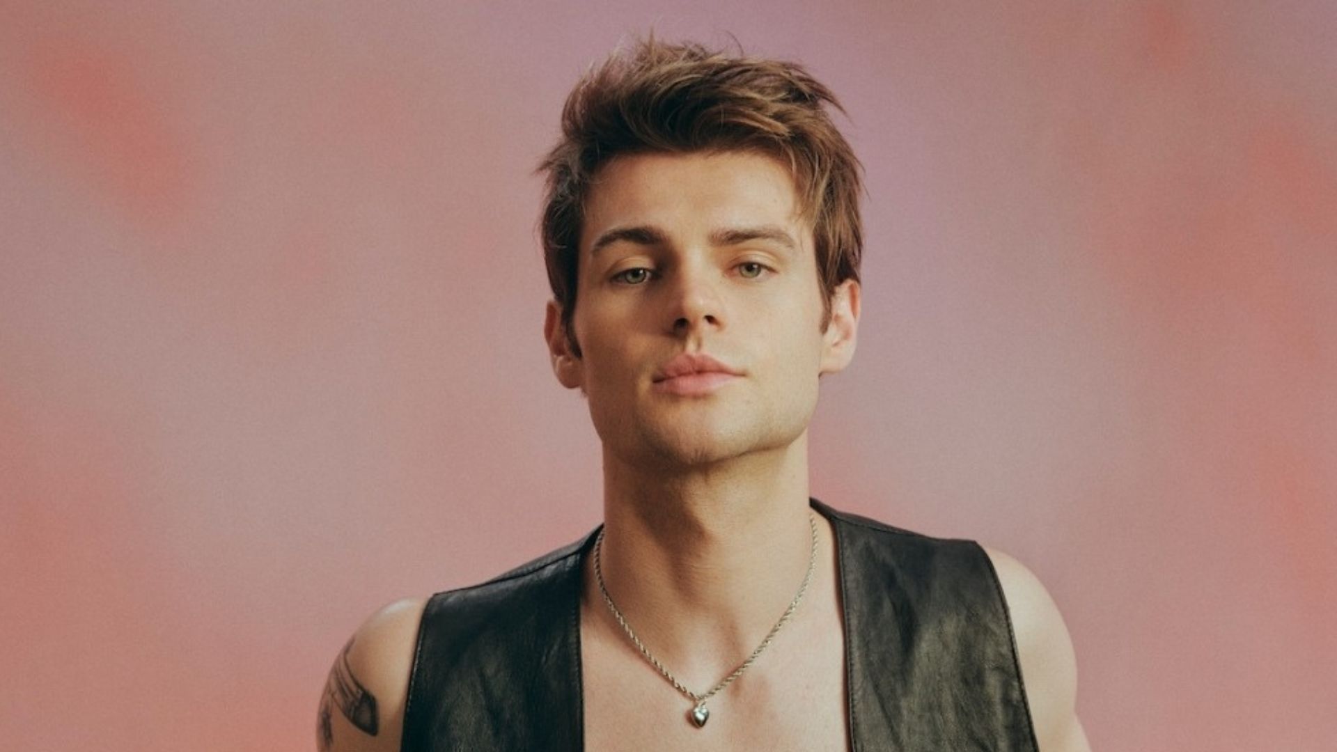 Noah LaLonde plays Cole Walter in My Life with the Walter Boys Season 1 (Image Via Tudum By Netflix)