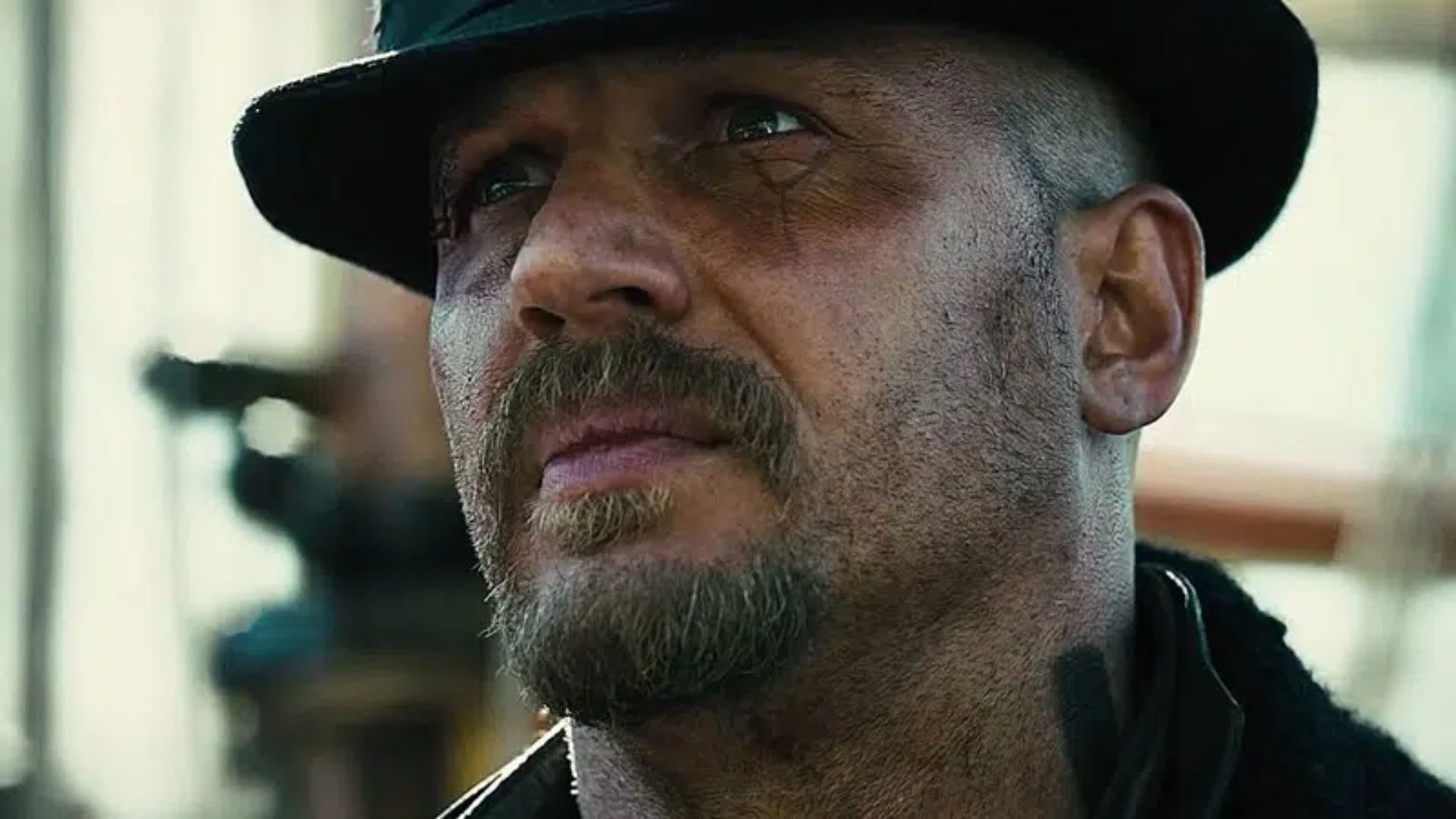 Tom Hardy as James Delaney (Image via FX)