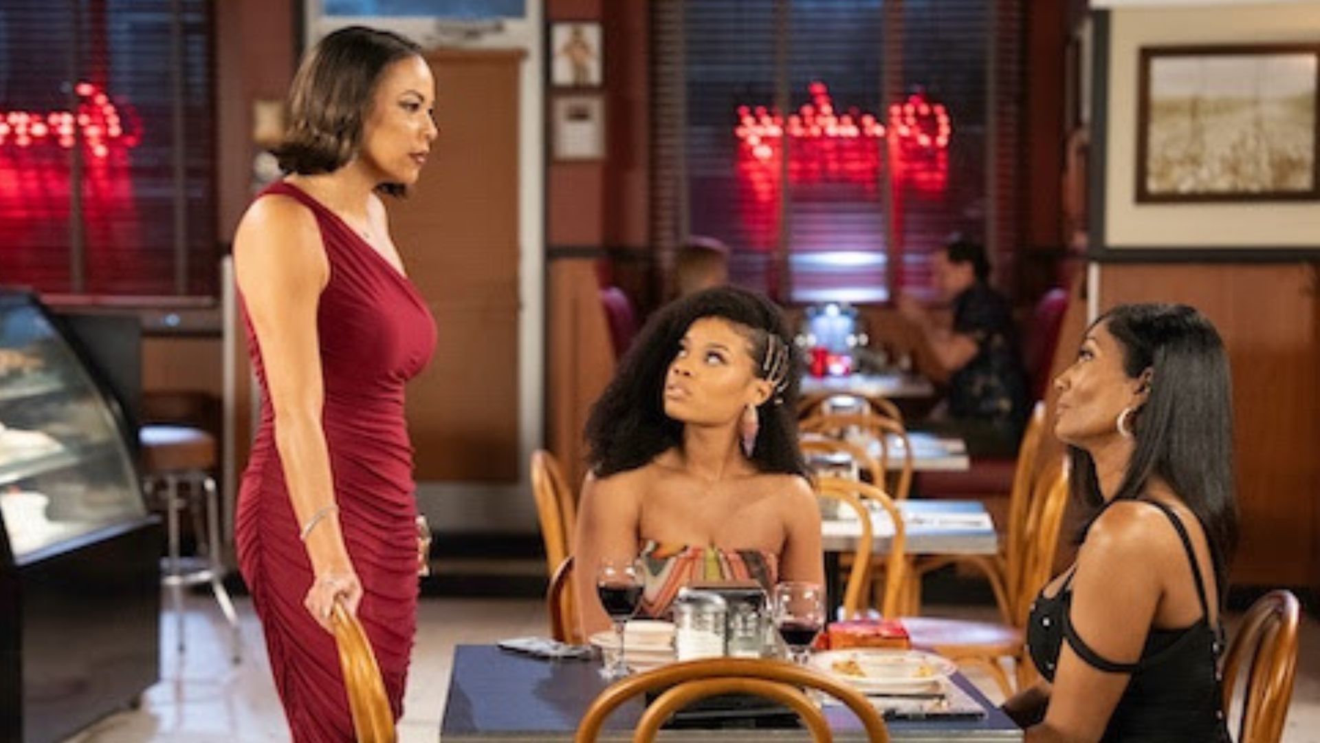 Nicole confronts Leslie for coming to the concert on Beyond the Gates | Image: CBS