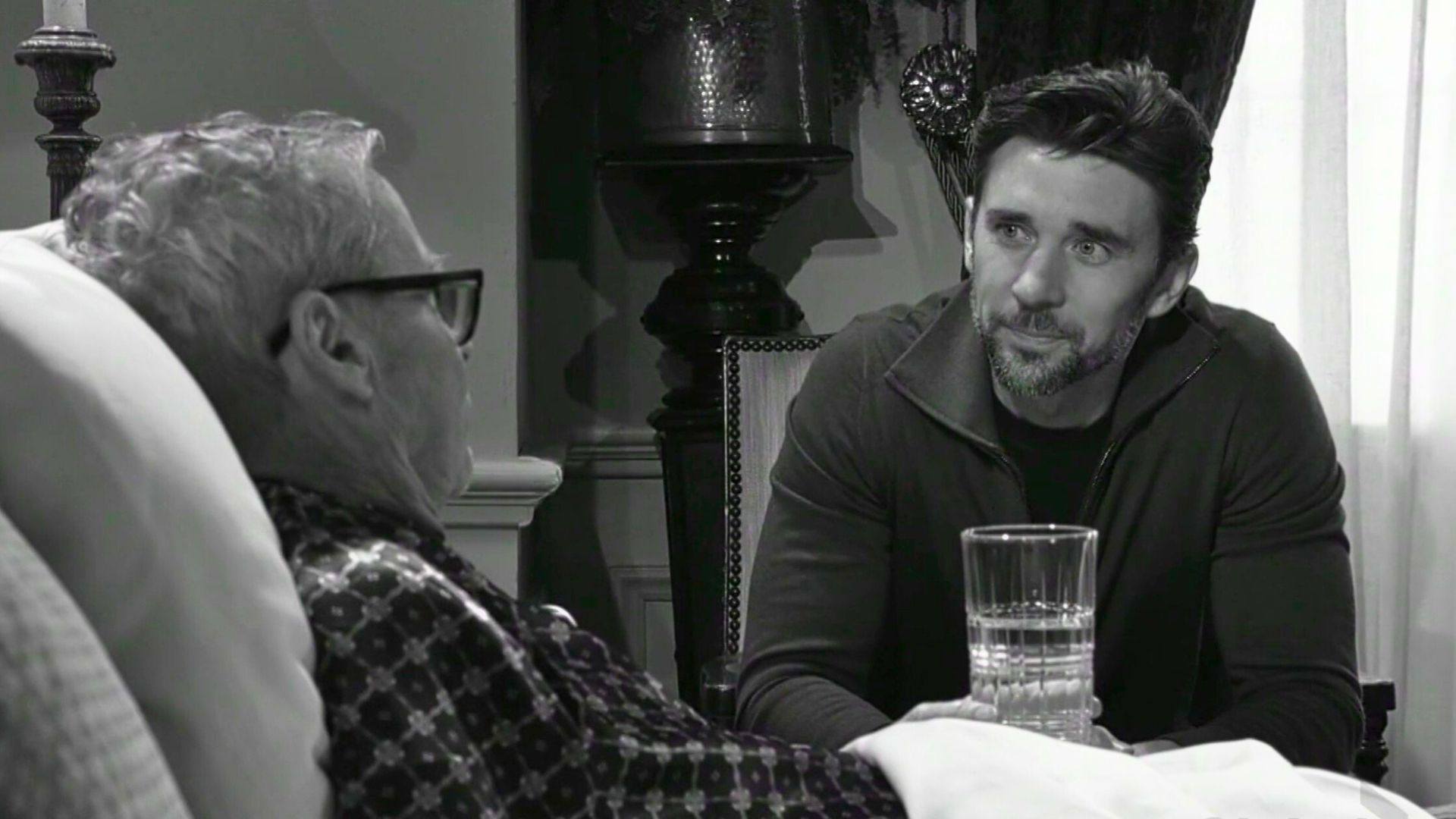 Billy Flynn and Tristan Rogers on The Young and the Restless | Image: CBS
