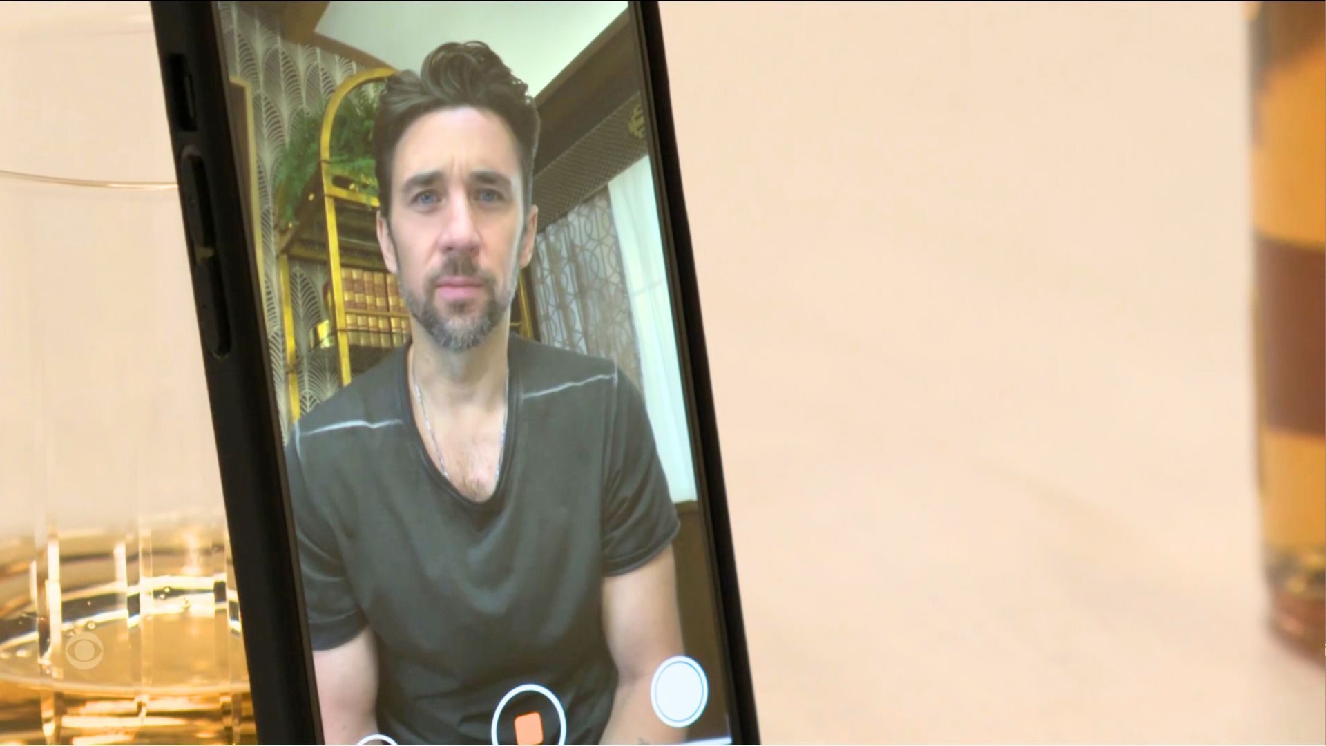 Cane (Billy Flynn) might be asking, &quot;Operator, can you help me make this call?&quot; on The Young and the Restless | Image: CBS