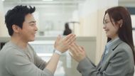 Jo Jung-suk and Jeon Mi-do in Resident Playbook | Image via YouTube/tvN Drama