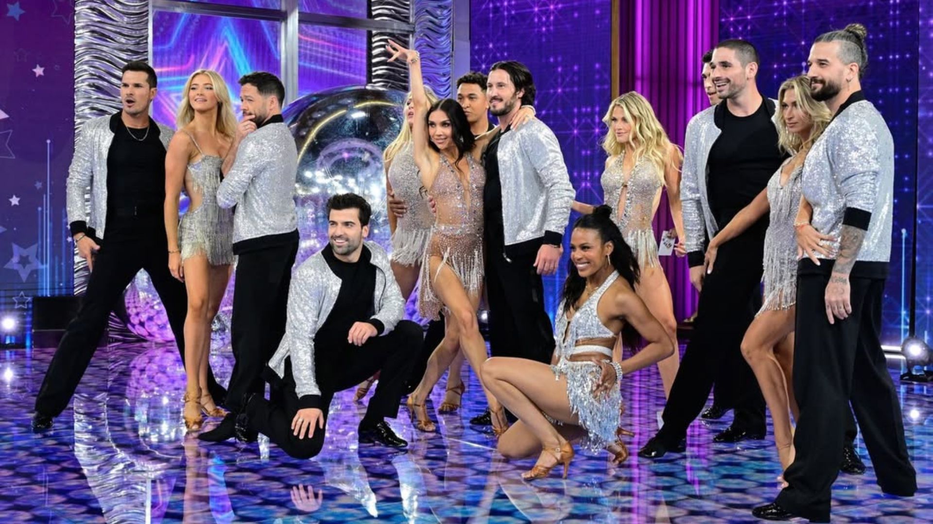 Dancing With the Stars cast | Image via Instagram/ @dancingwiththestars 