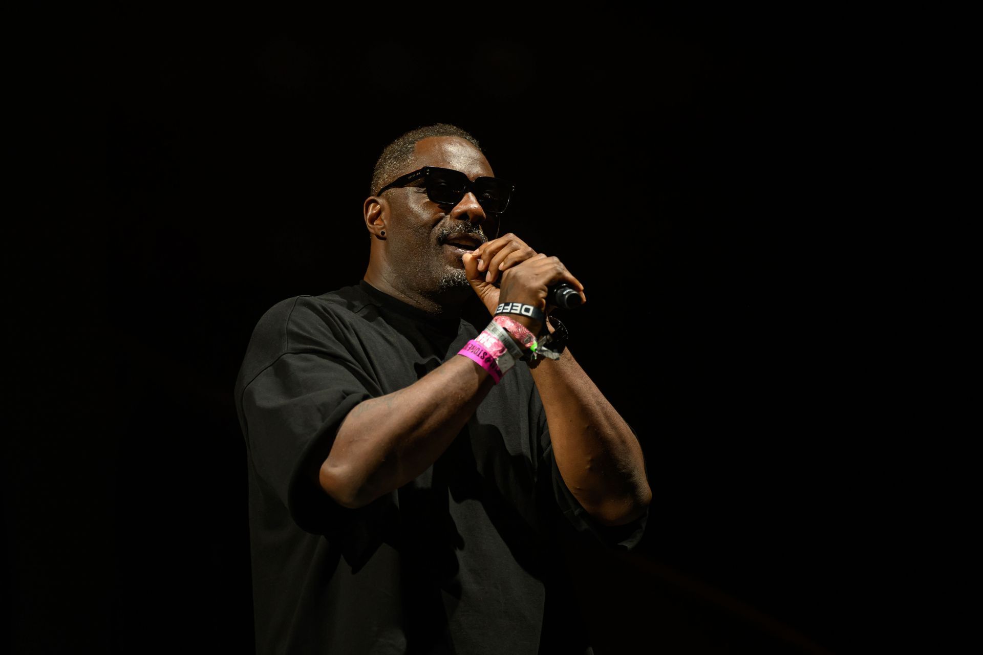 Idris Elba plays the President of the United States in A House of Dynamite (Image via Getty)