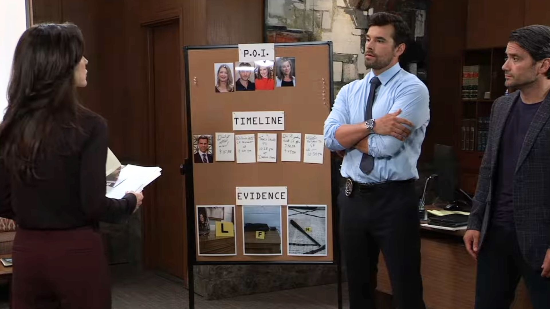 Anna confers with Chase and Dante on General Hospital | Image: ABC