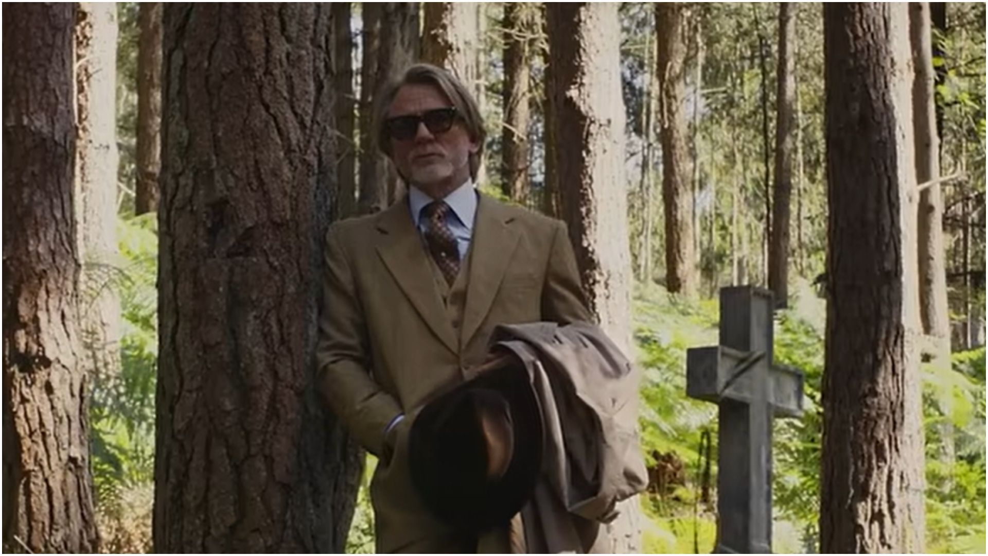 A still from Wake Up Dead Man | Image via Netflix