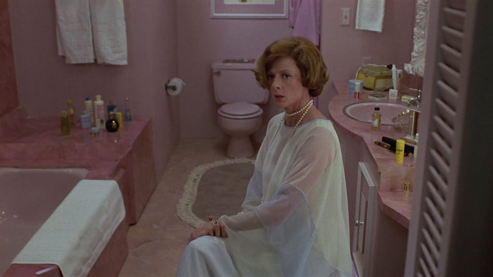 A still from California Suite (Image via Prime Video)