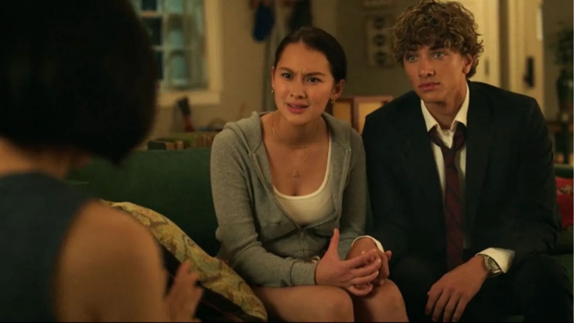 Belly and Jeremiah talked to Laurel (Image via Prime Video)