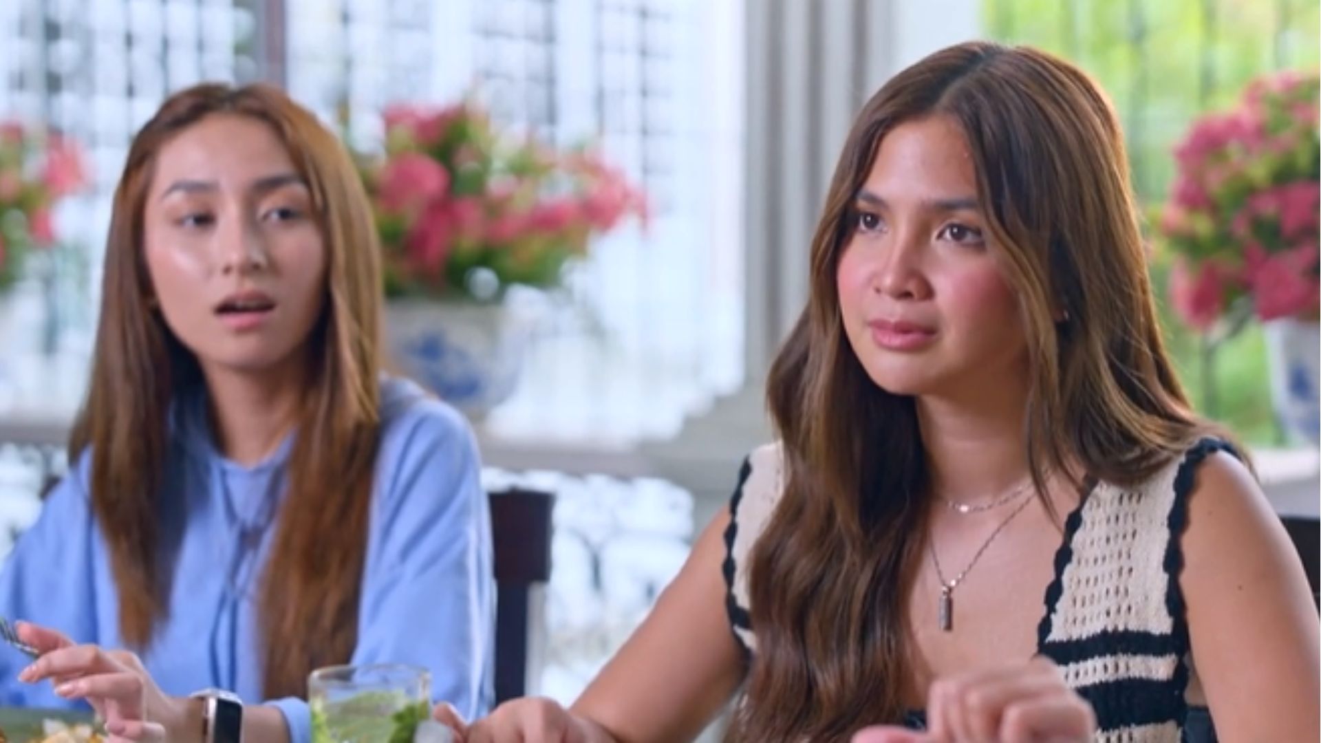Carmela during lunch with her family (Image via Viva One)