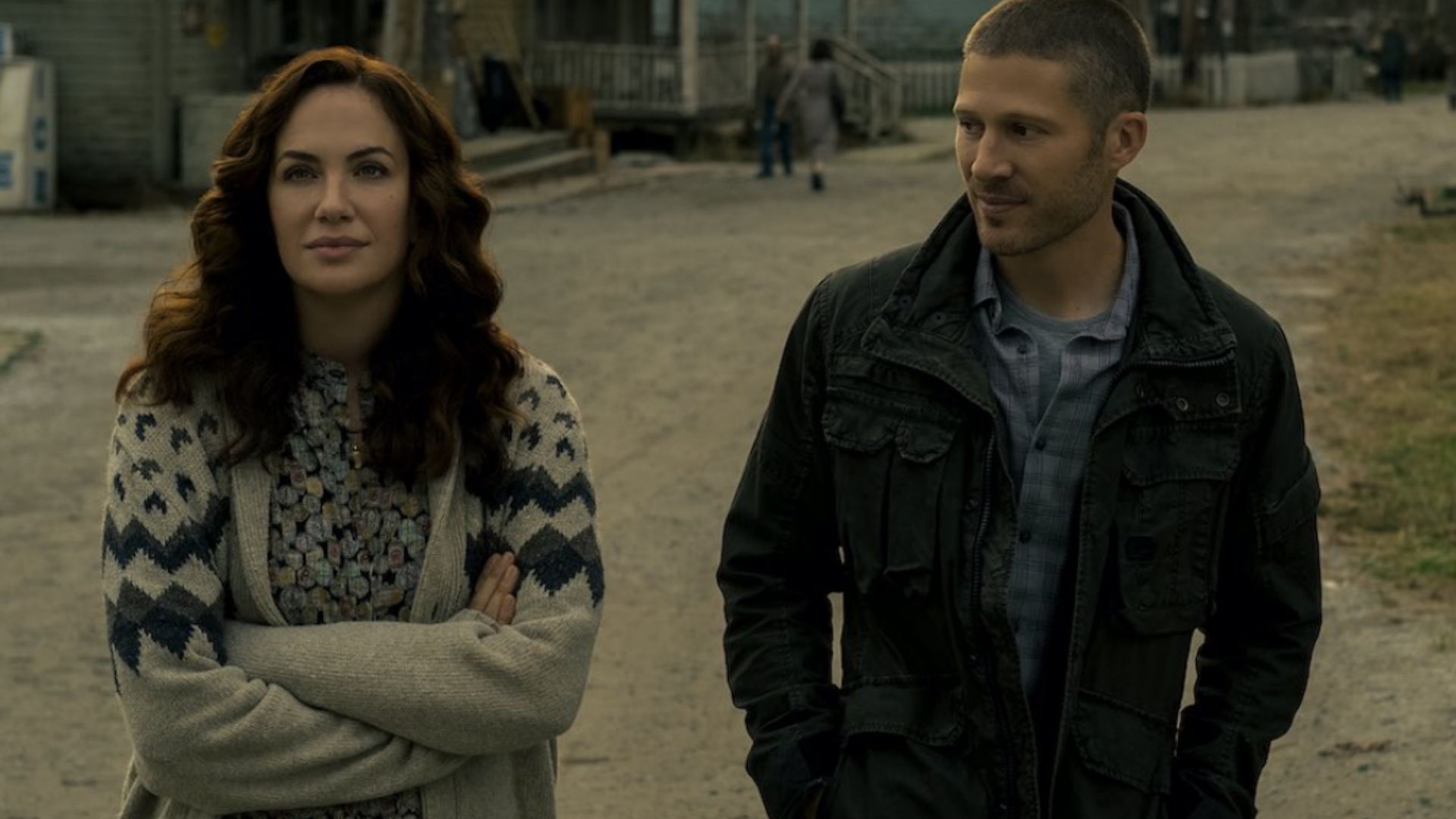 Erin &amp; Riley on Midnight Mass (Image Via: Netflix)