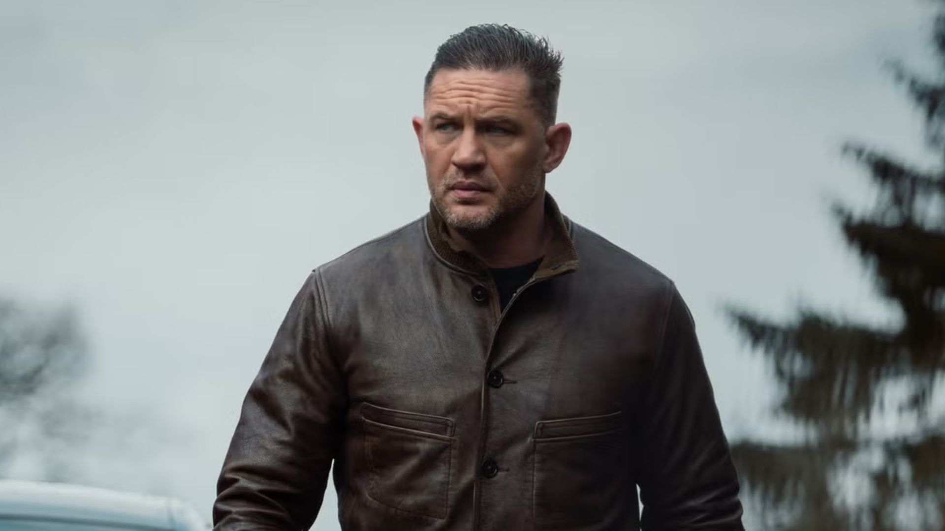Tom Hardy as Harry Da Souza (Image via Paramount+)