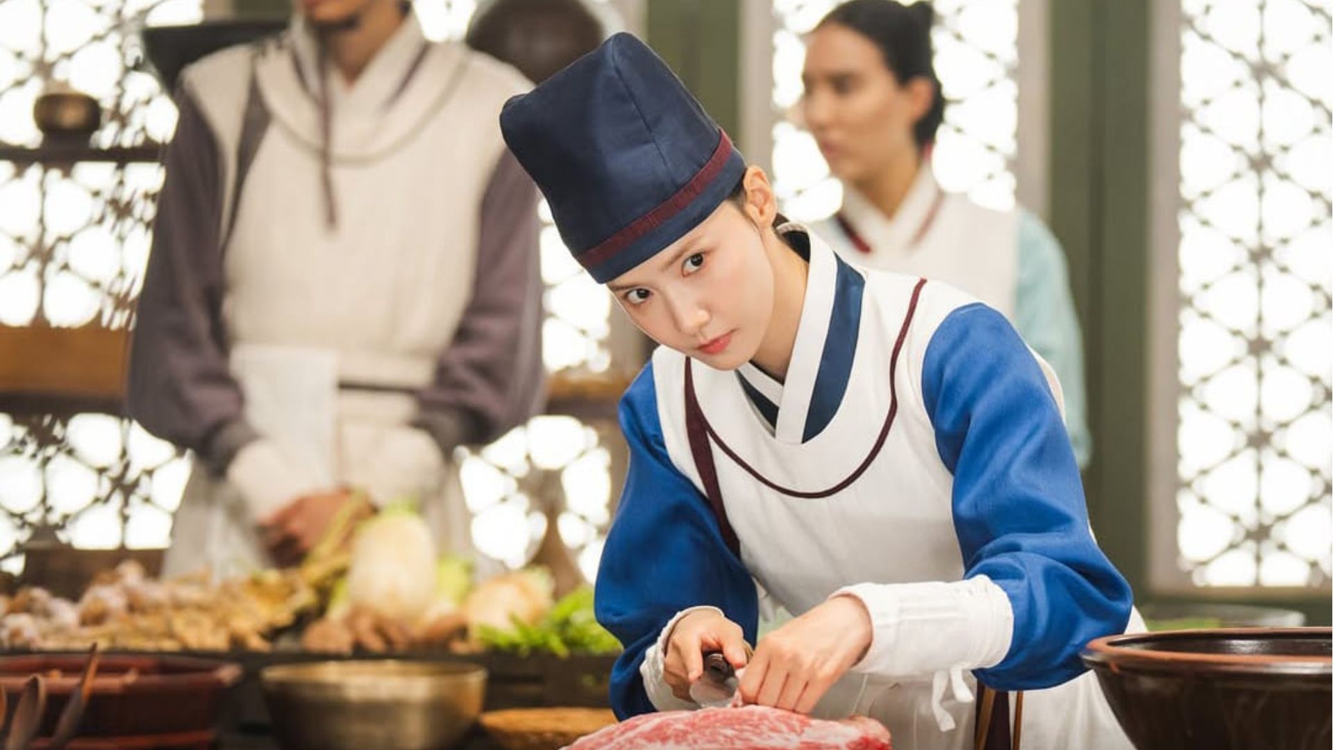 Ji-young decides a Frech dish for round one (Image via tvN)