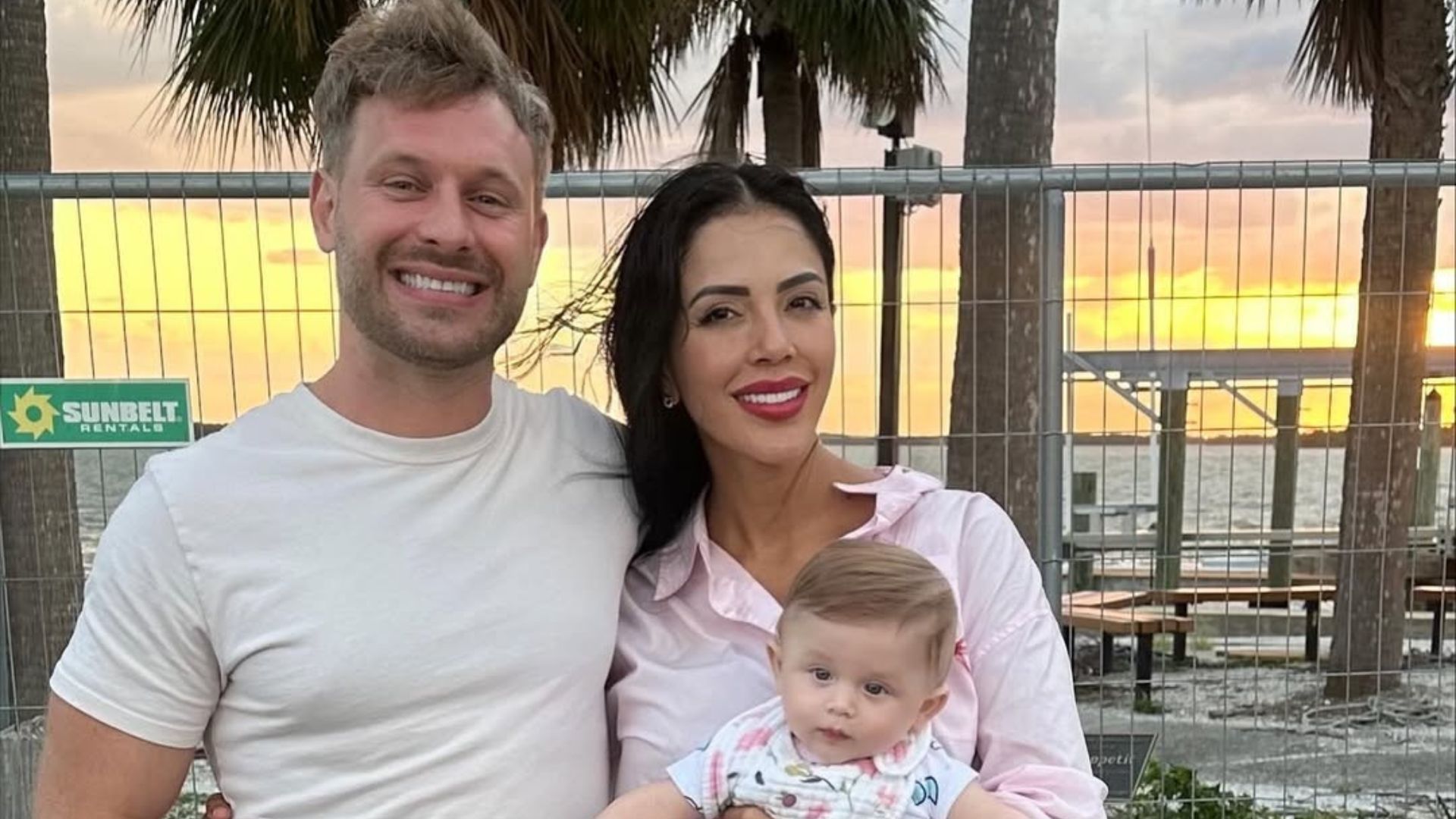 Jasmine and Matt with their daughter from 90 Day Fianc&eacute;: Happily Ever After? | Image via Instagram/ @jasminepanama