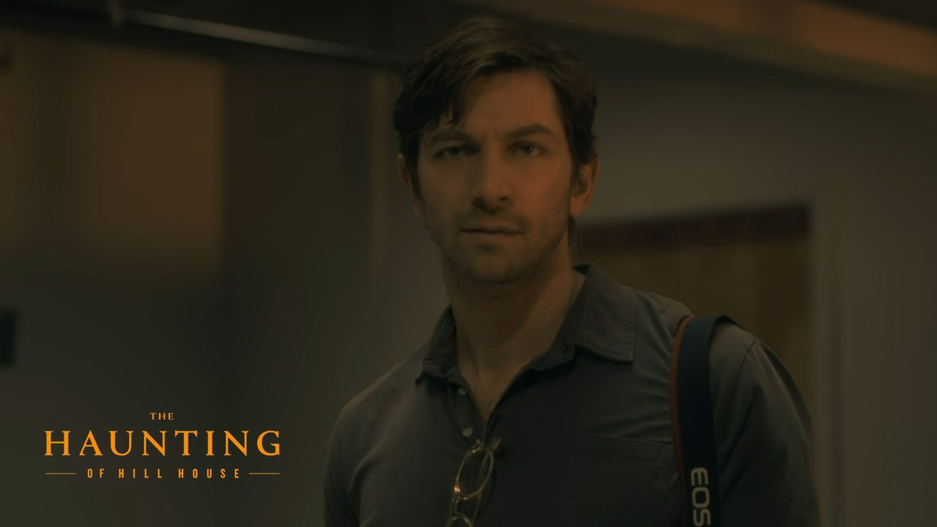 Steven Crain from The Haunting of Hill House (Image Via: Netflix)