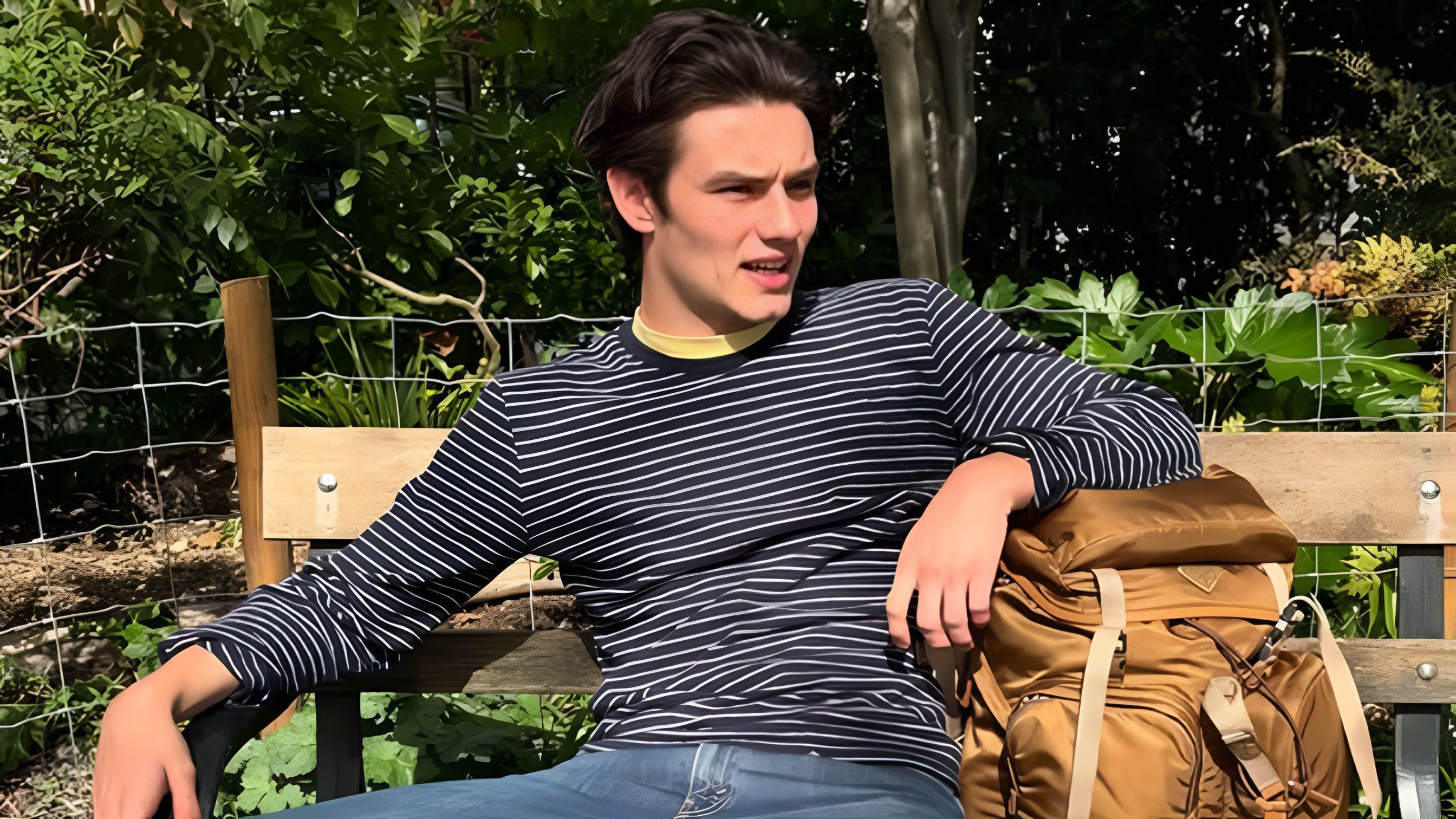 Louis Partridge ( Image via Instagram, / @louispartridge_ )