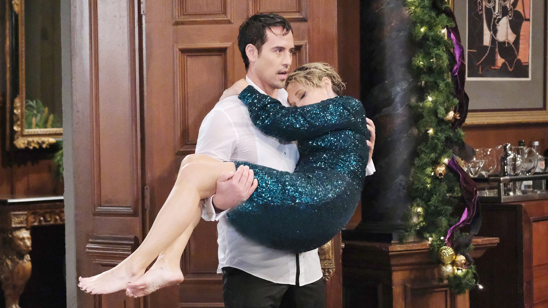 General Hospital&#039;s Nikolas rescuing Ava. | Image Source: JPI