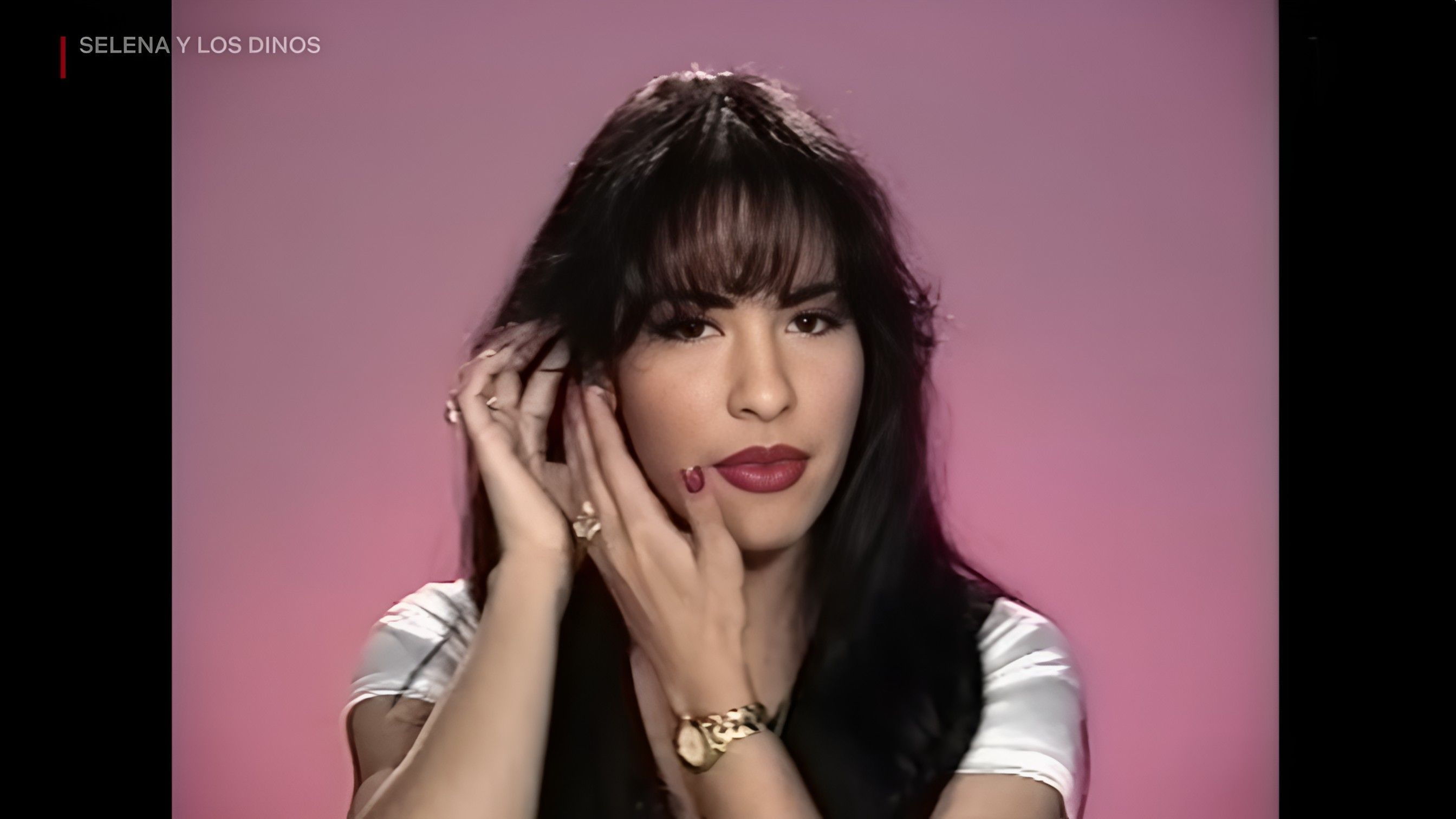 Selena y Los Dinos ( Image via YouTube / Netflix )